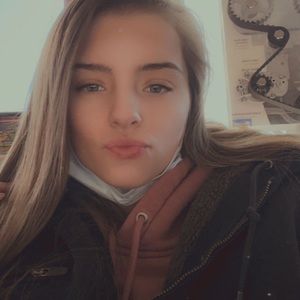 Meet your Posher, Caitlyn